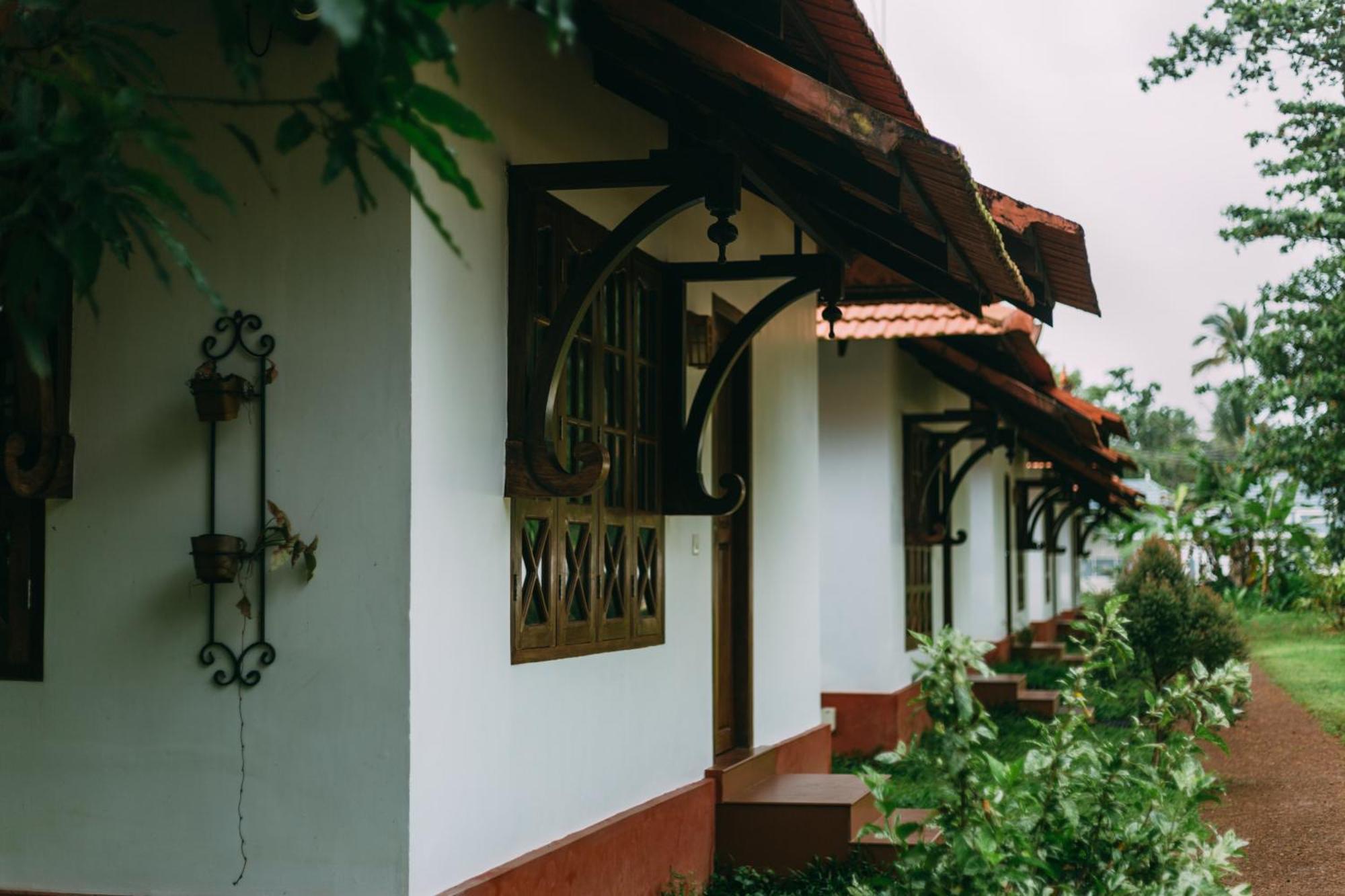 Palmgrove Lake Resort Alappuzha Luaran gambar