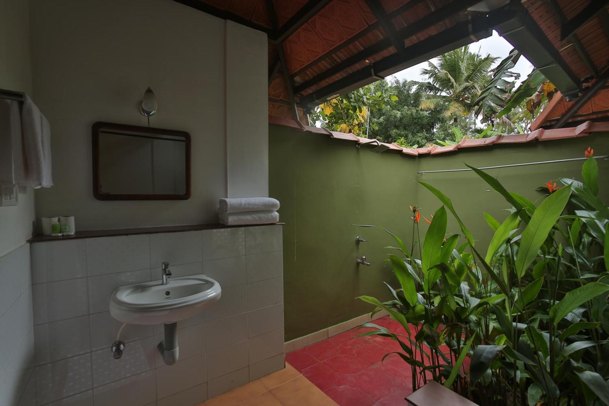 Palmgrove Lake Resort Alappuzha Luaran gambar