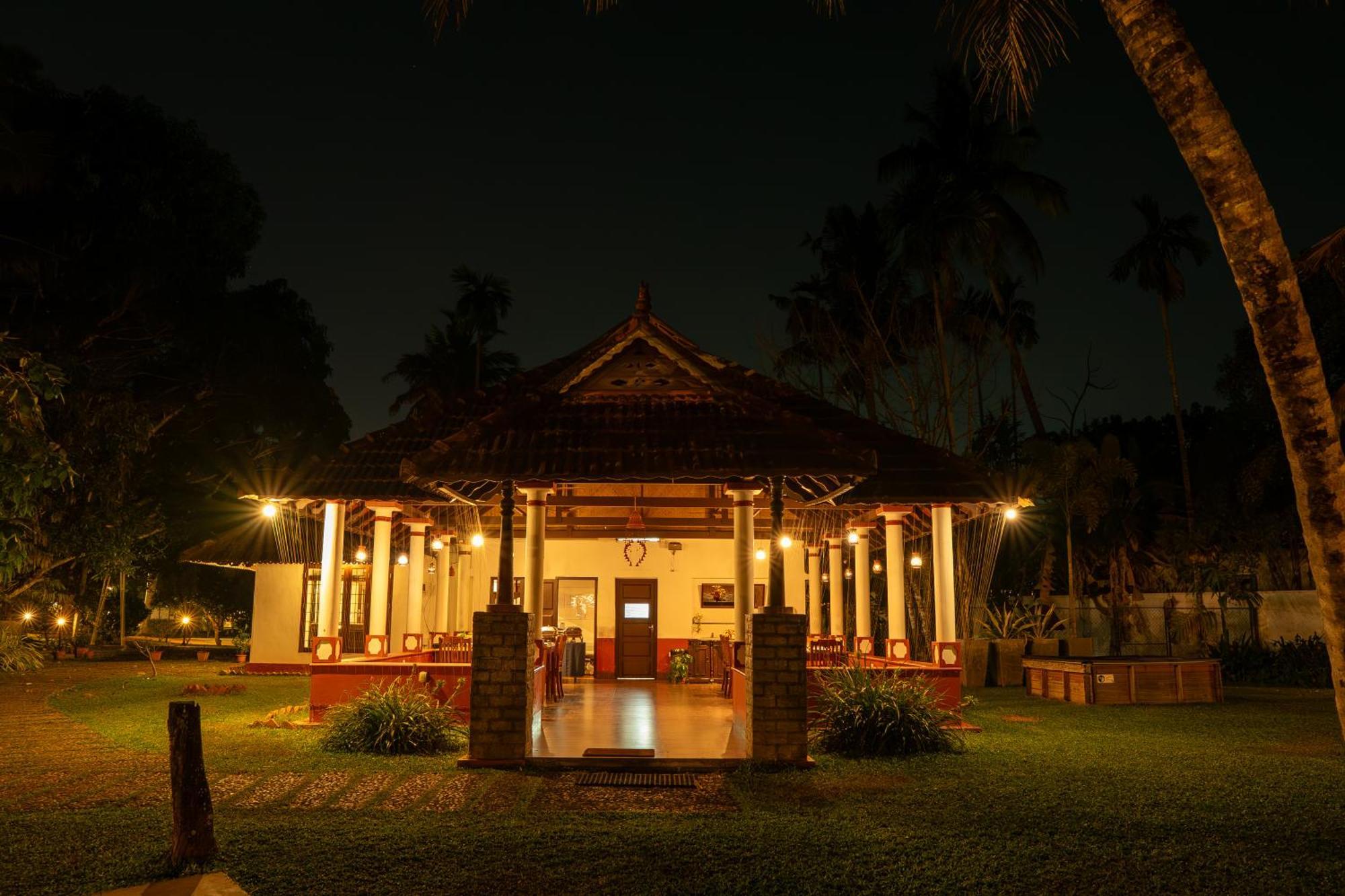 Palmgrove Lake Resort Alappuzha Luaran gambar