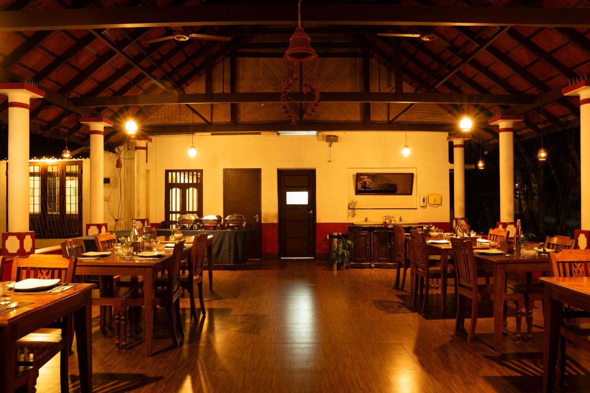 Palmgrove Lake Resort Alappuzha Luaran gambar