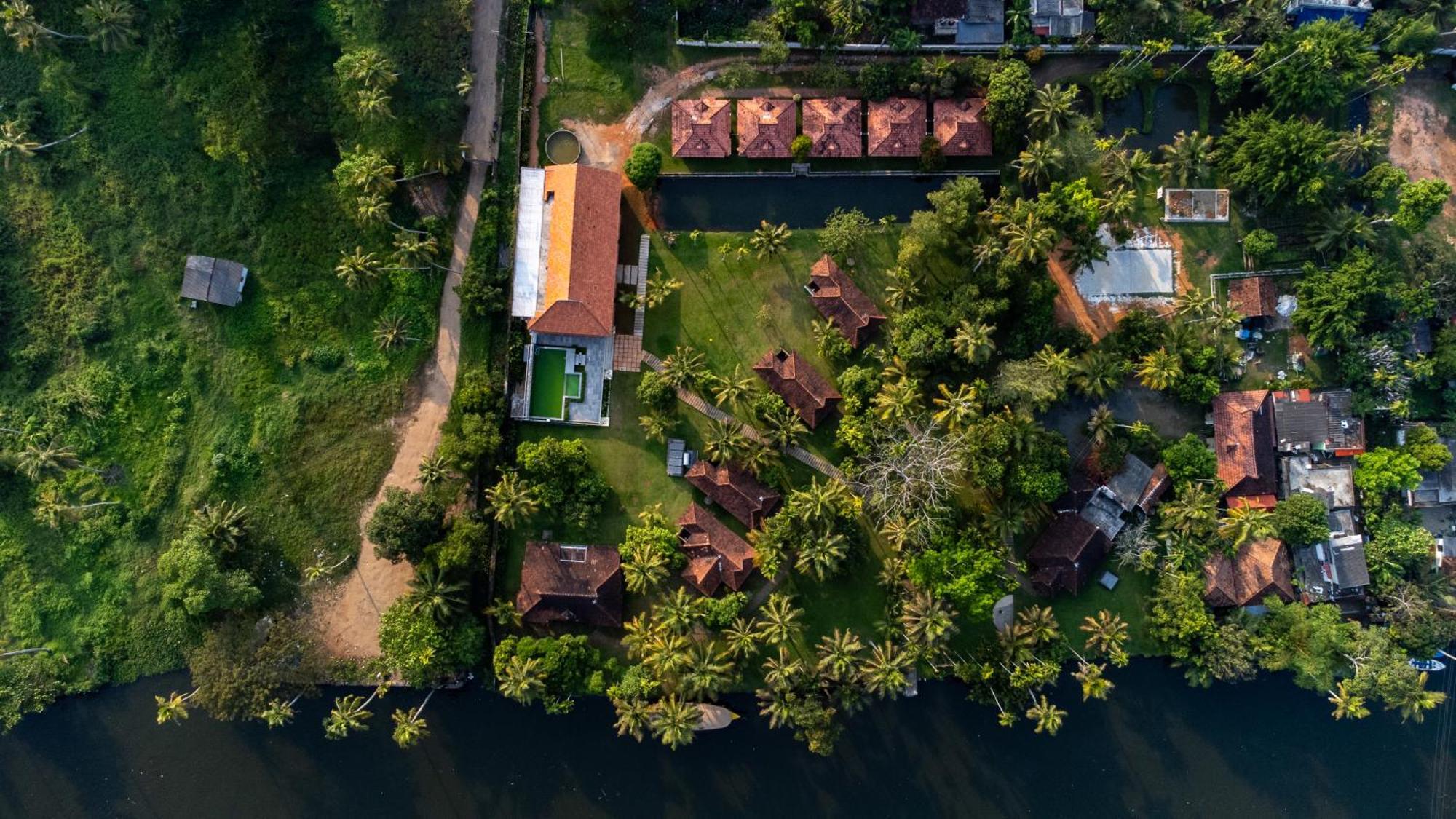 Palmgrove Lake Resort Alappuzha Luaran gambar