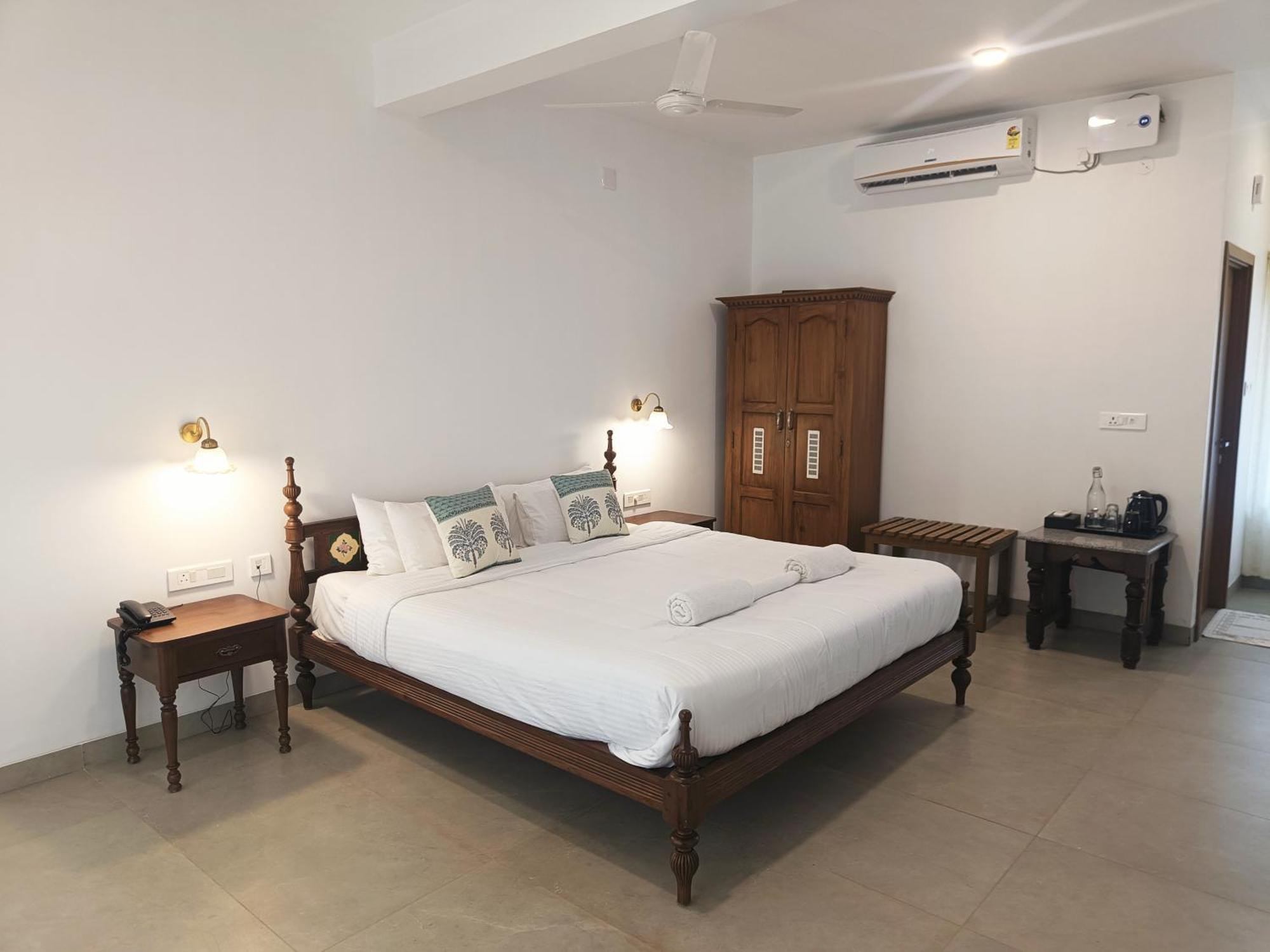 Palmgrove Lake Resort Alappuzha Luaran gambar