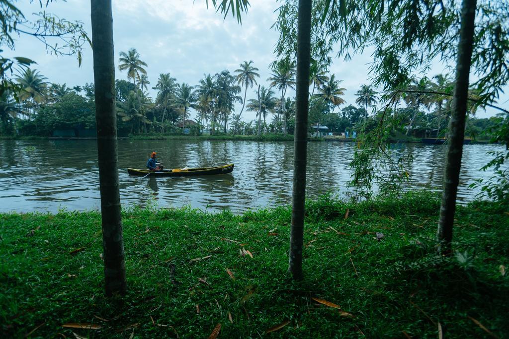 Palmgrove Lake Resort Alappuzha Luaran gambar